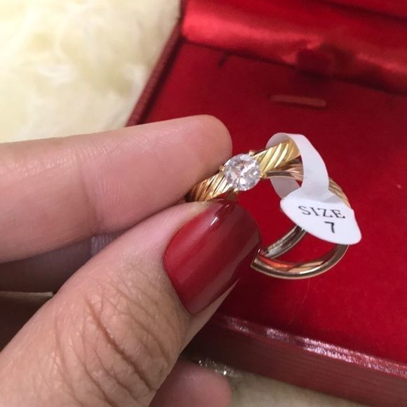 🌺Tri color ring‎ with cz diamond rested🌺❤️❤️❤️ - Picture 2 of 5